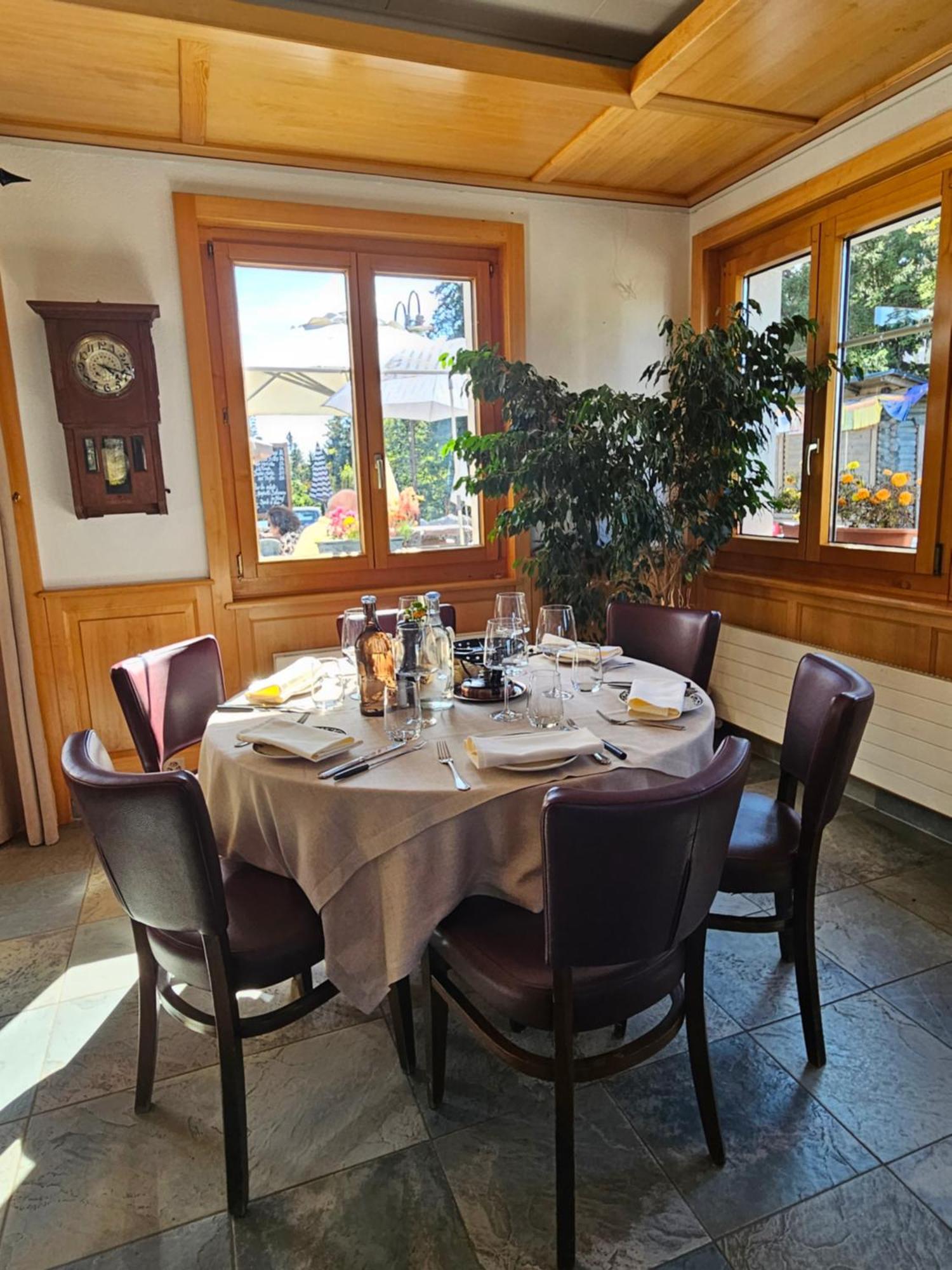Hotel Restaurant Du Marchairuz Le Brassus Екстер'єр фото