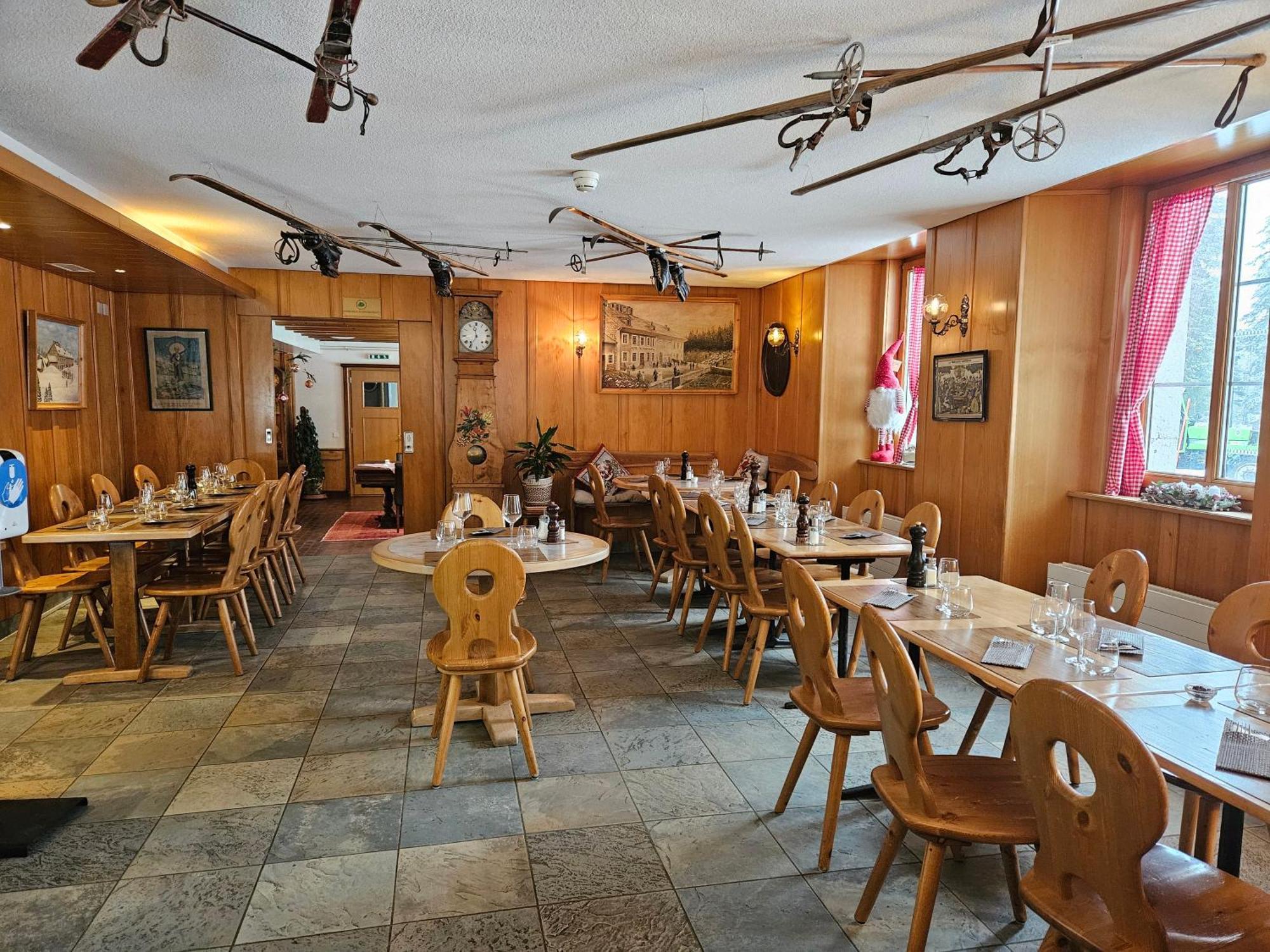 Hotel Restaurant Du Marchairuz Le Brassus Екстер'єр фото