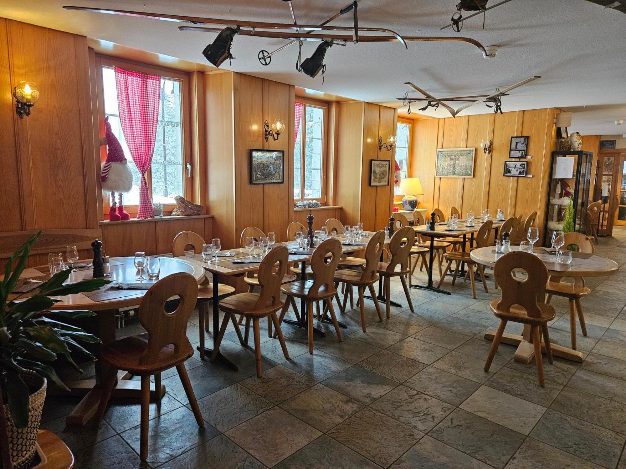 Hotel Restaurant Du Marchairuz Le Brassus Екстер'єр фото